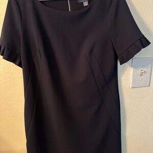 Elegant Navy Dress with Ruffle Sleeves